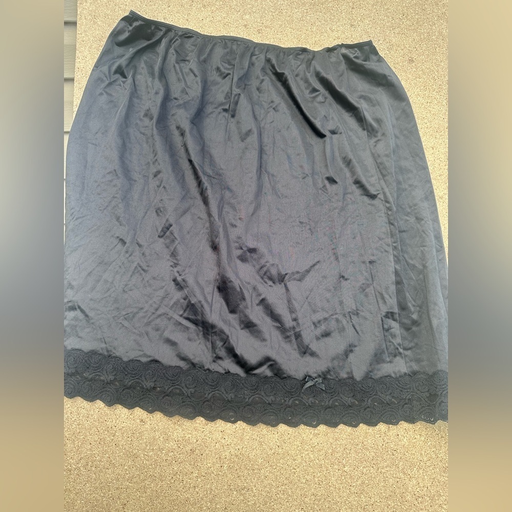 Elegant Black Skirt Slip with Lace Hem And Bow Size 4XL